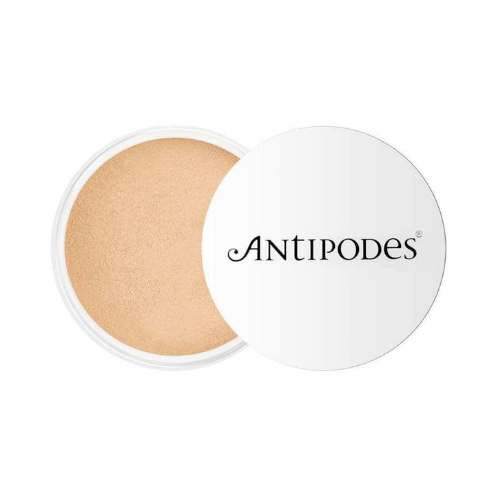 Antipodes Performance Plus Mineral Foundation with SPF 15 - Light Yellow - Lavender Living